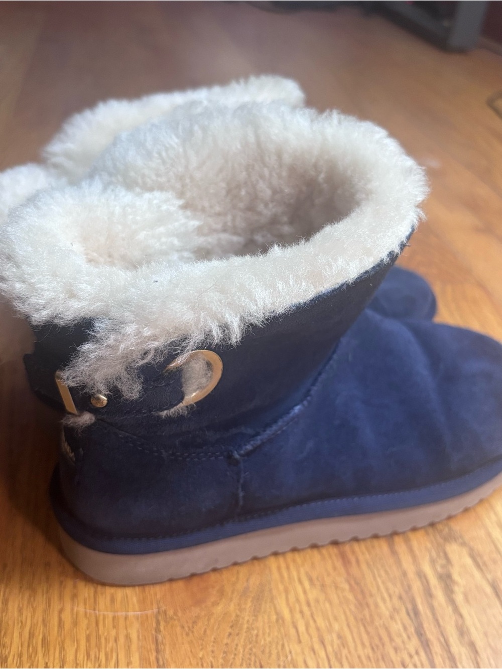 Koolaburra by UGG Navy Suede Cozy Boots Women’s 7